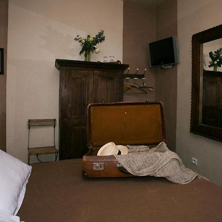 Une Autre Maison Hotel Nyons Room photo